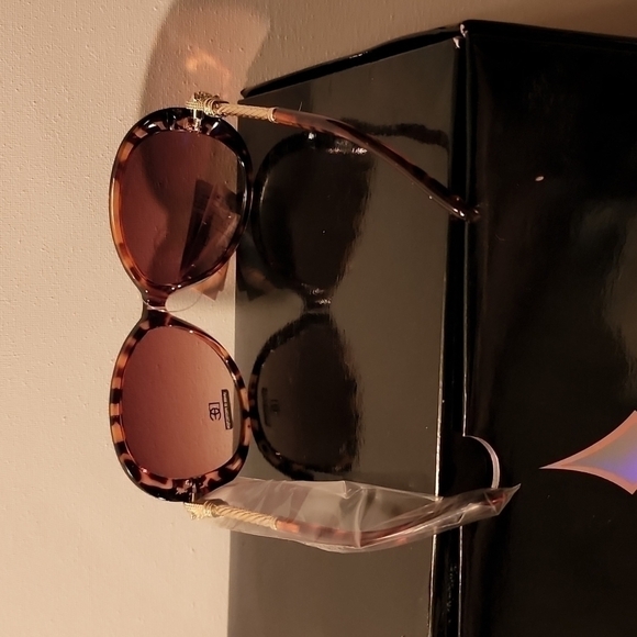 Fashion Sunglassed - Picture 4 of 15
